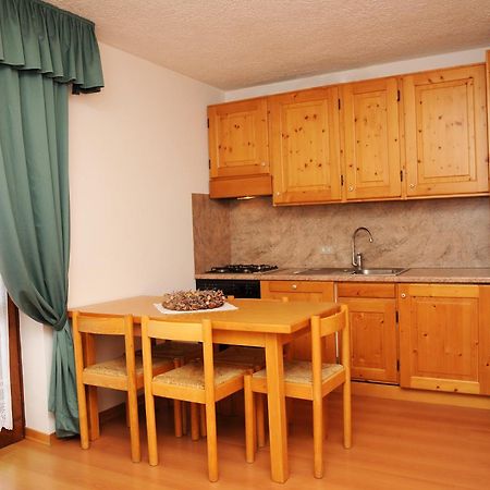 Residence Marisol Camere & Appartamenti - Mezzana Centre Εξωτερικό φωτογραφία