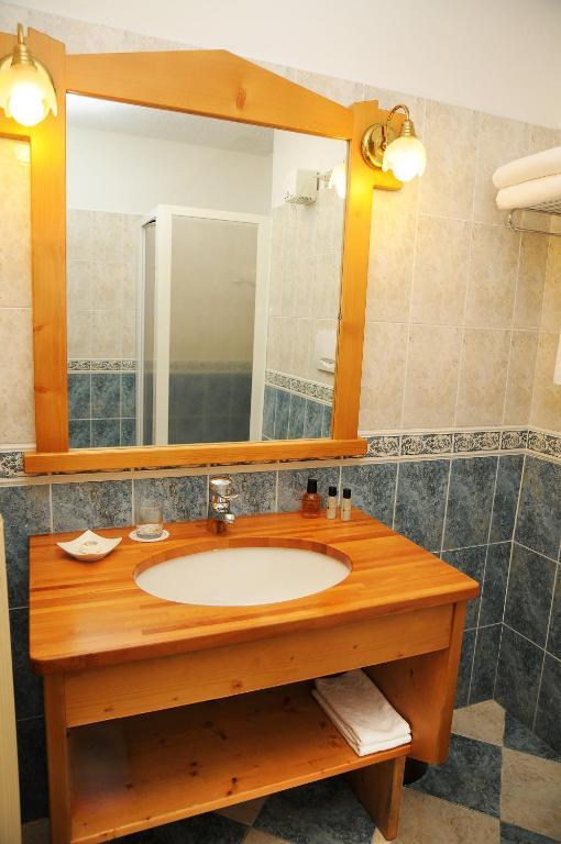 Residence Marisol Camere & Appartamenti - Mezzana Centre Δωμάτιο φωτογραφία