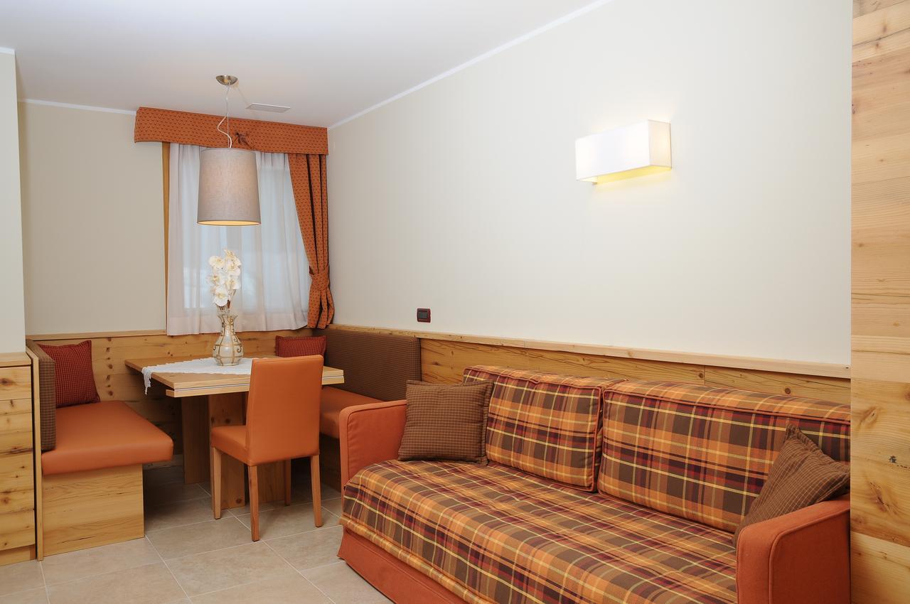 Residence Marisol Camere & Appartamenti - Mezzana Centre Εξωτερικό φωτογραφία