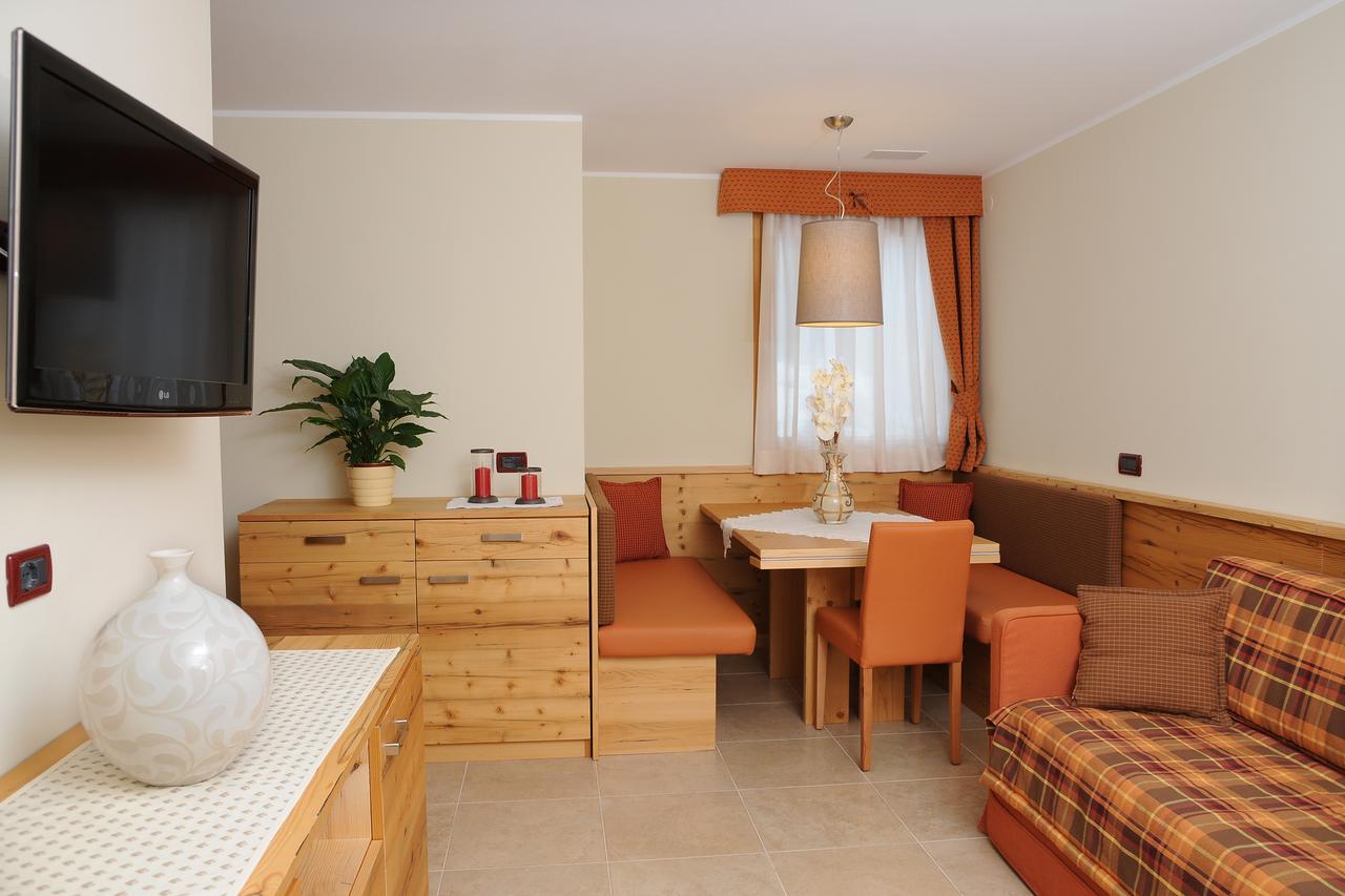 Residence Marisol Camere & Appartamenti - Mezzana Centre Εξωτερικό φωτογραφία