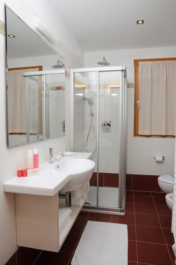 Residence Marisol Camere & Appartamenti - Mezzana Centre Εξωτερικό φωτογραφία