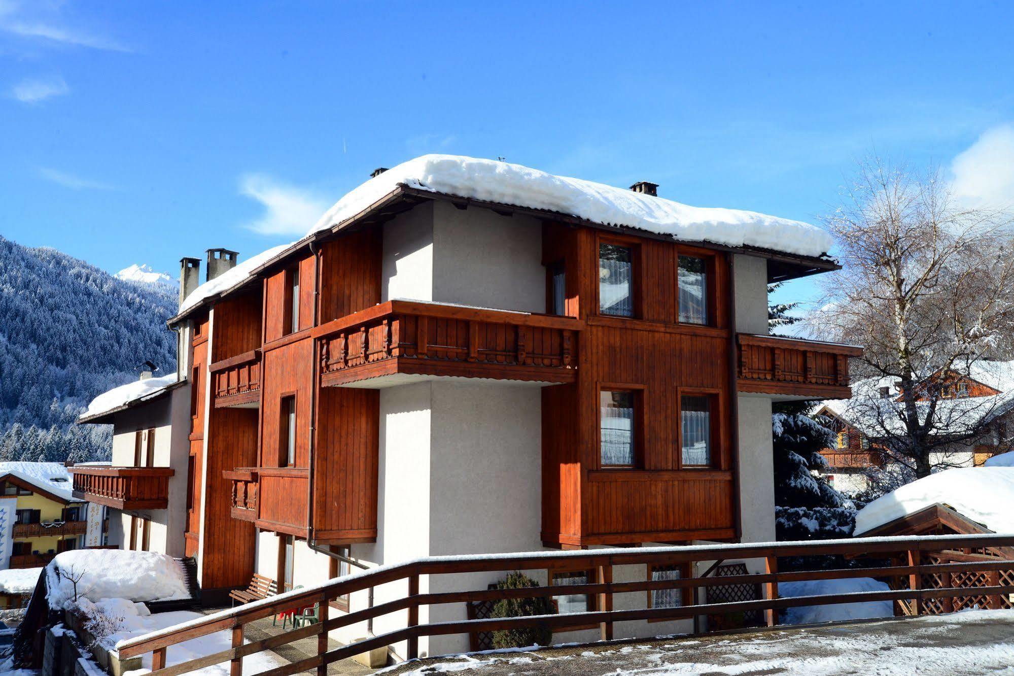 Residence Marisol Camere & Appartamenti - Mezzana Centre Εξωτερικό φωτογραφία